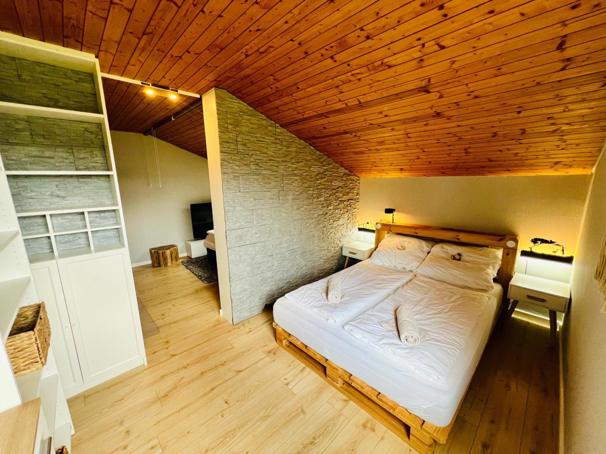Mitten Im Schwarzwald Mit Infrarot-Sauna Und Garagenparkplatz Schönwalde 외부 사진